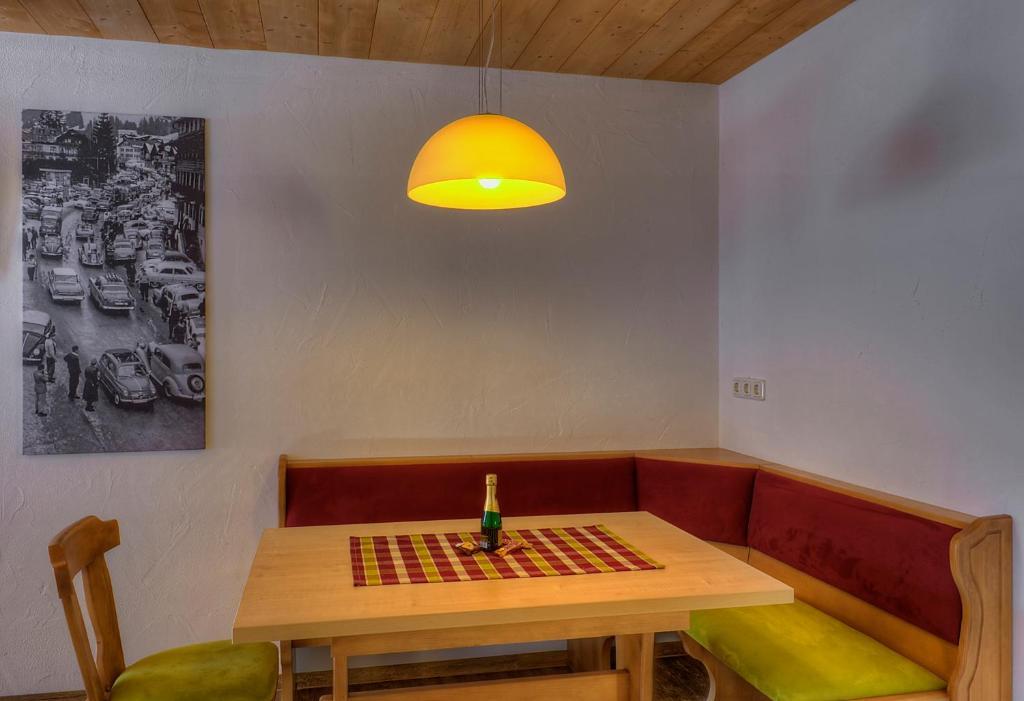 Ferien-Schloessle Michaela Apartment Riezlern Ruang foto