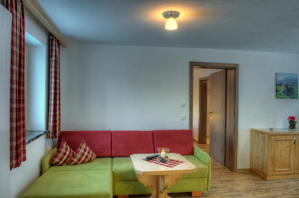 Ferien-Schloessle Michaela Apartment Riezlern Ruang foto