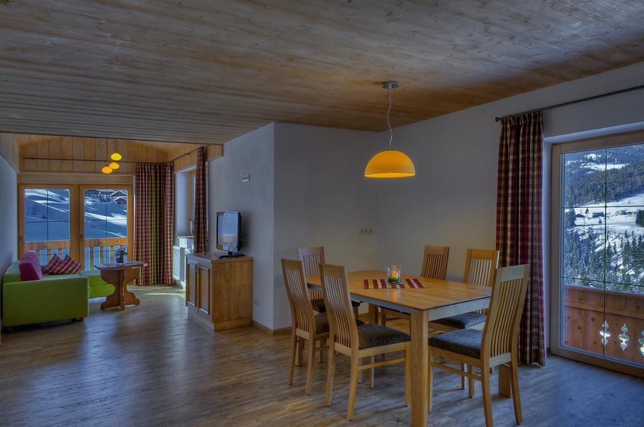 Ferien-Schloessle Michaela Apartment Riezlern Ruang foto